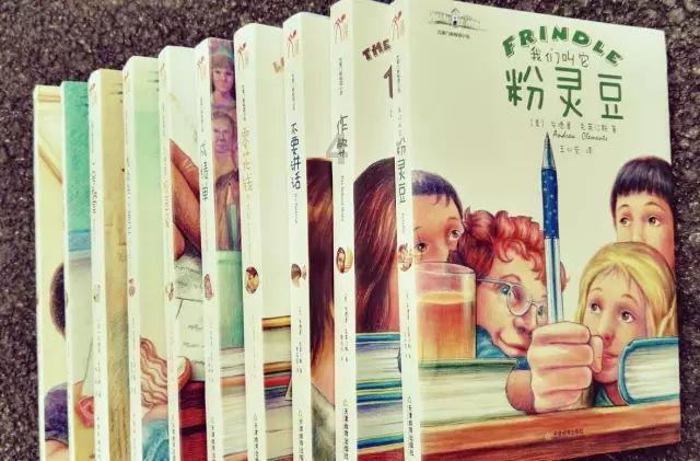 刚出生的奶狗就被高锰酸钾和廉价染发剂染色，只为卖出高价