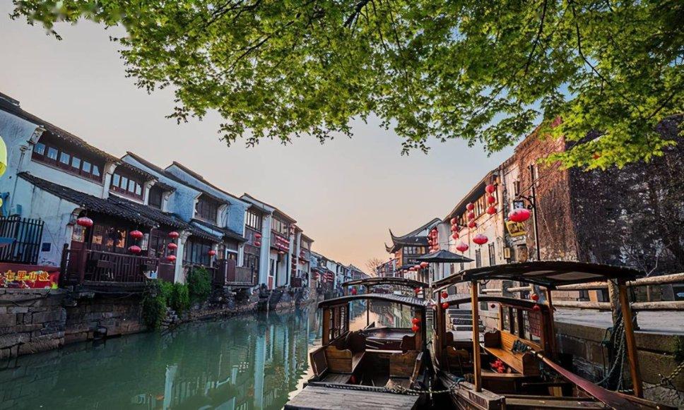 徐刚检查节前市场供应和市场安全工作